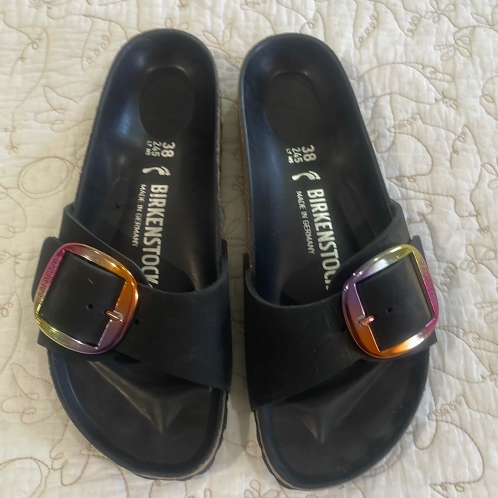 Like new Birkenstock slides
